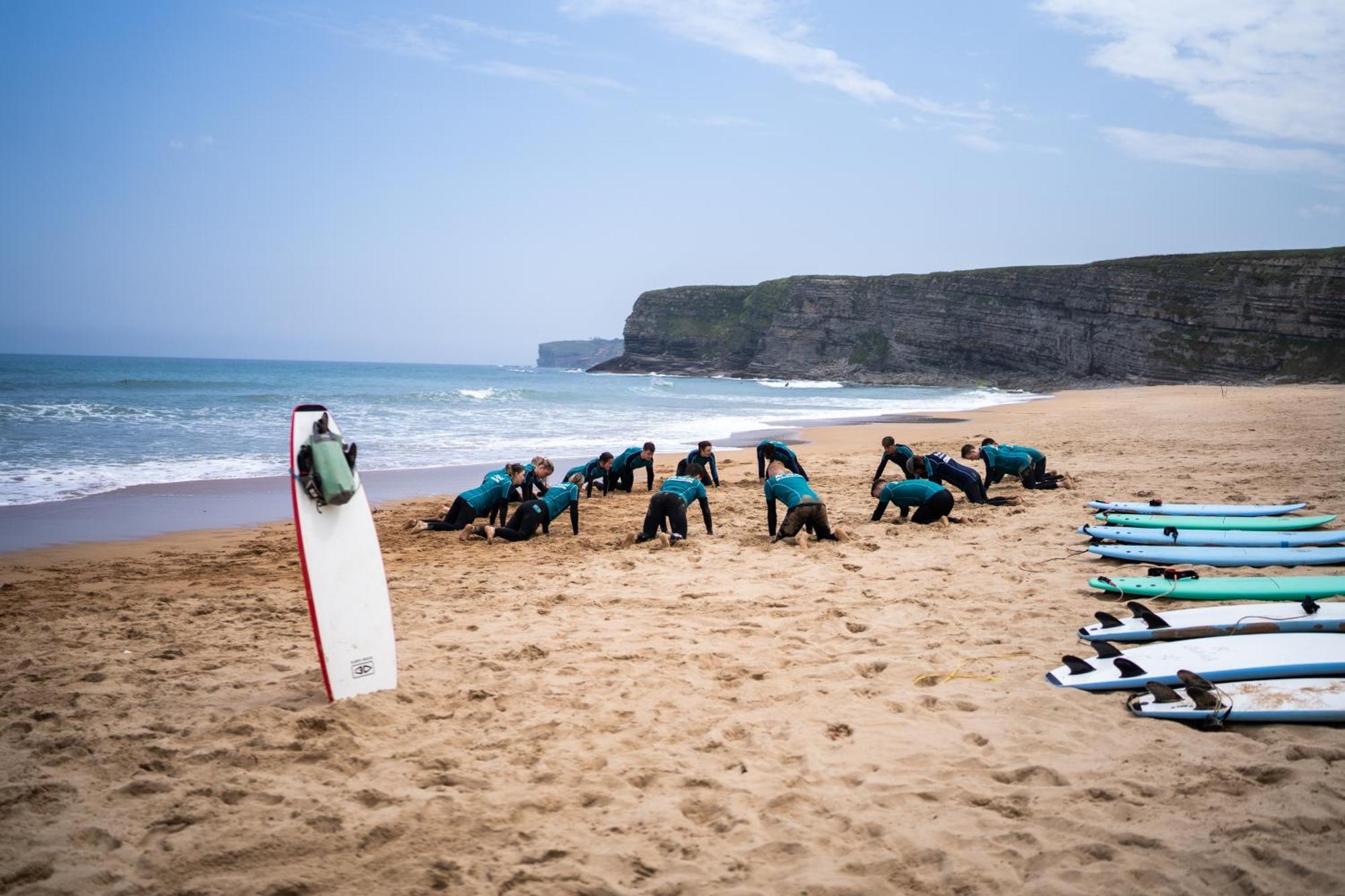 Liquid Surfhouse Hostel Langre  Luaran gambar