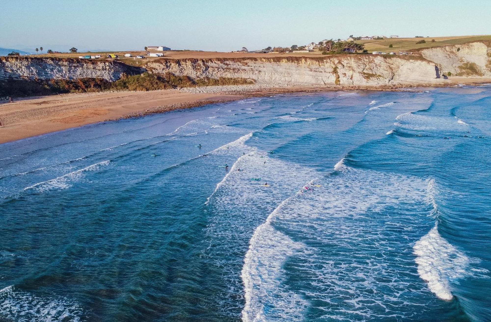 Liquid Surfhouse Hostel Langre  Luaran gambar