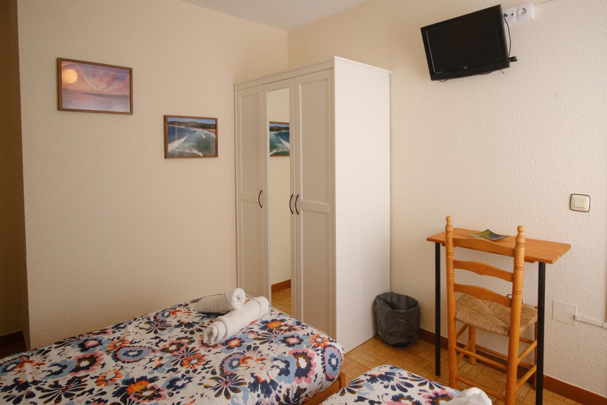 Liquid Surfhouse Hostel Langre  Luaran gambar